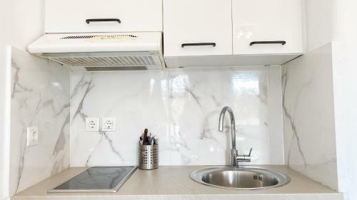 Beautiful Apartment In Platis Gialos