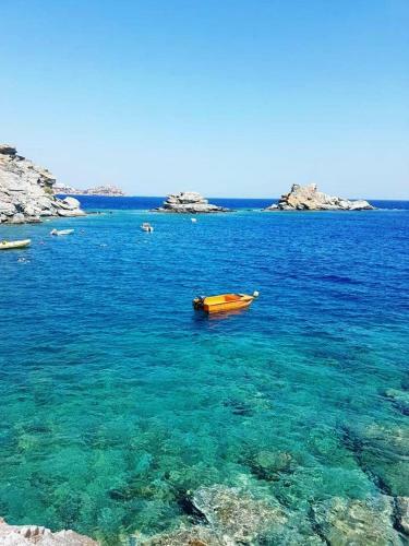 Vasilios Sea View Apartments