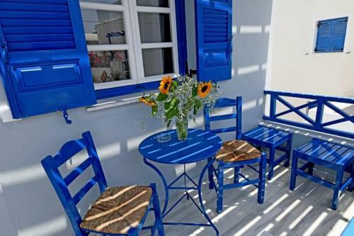 Posada Lunar Santorini Hotel