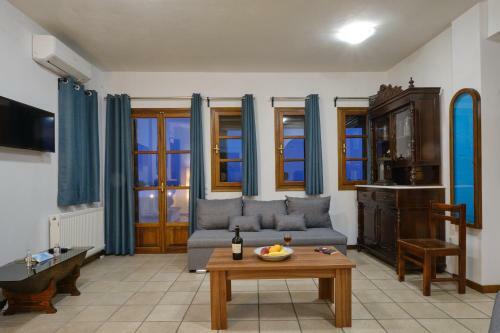 Private Villa Evgenia With Swimming Pool