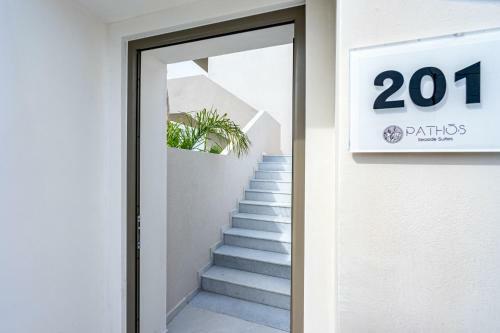 Hotel Pathos Seaside Suites