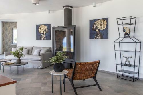 Noura Villa, A Pristine Luxurious Seaview Sanctuary