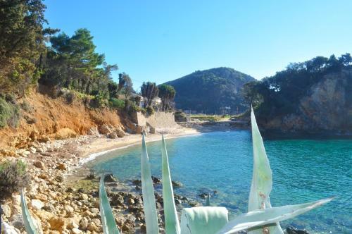 Beach Villa Ampelaki - Ampelaki Beach, Paleokastritsa, Corfu