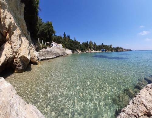 Aliki Apartments