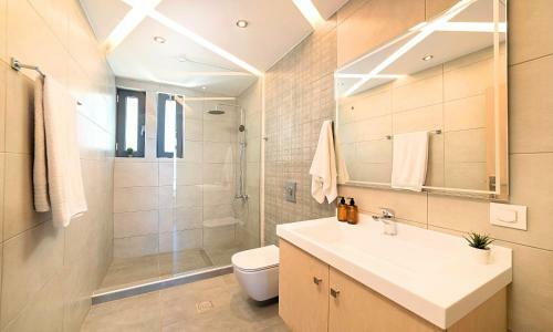 Moonlights Villas Heated Pool