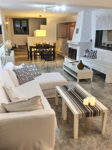 Villa Calm House