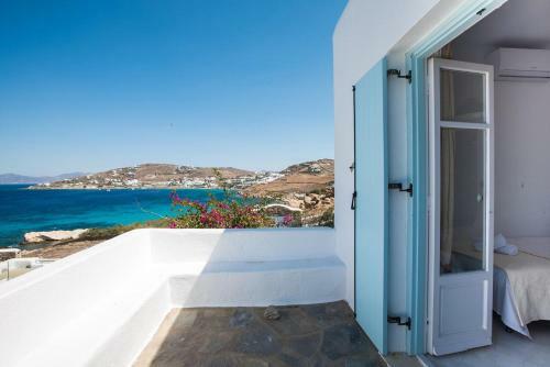 Villa Waves