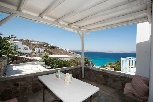 Villa Waves