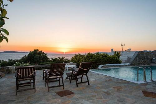 Villa Waves