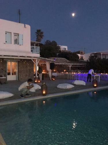 Villa Waves