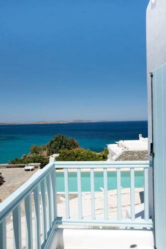 Villa Waves