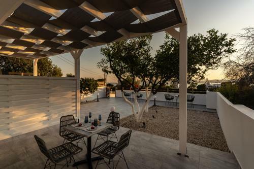 Bed & Breakfast Pounedes Luxury Suites
