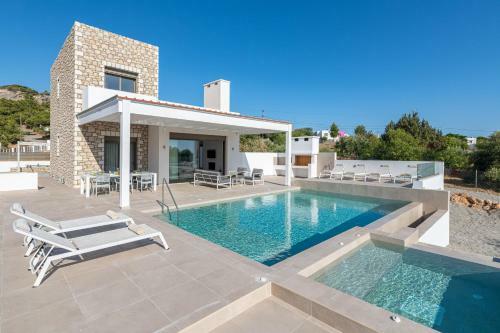 Villa Iris In Pefkos, Pine Villas