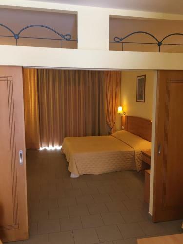Coloma Apartments Pefkos