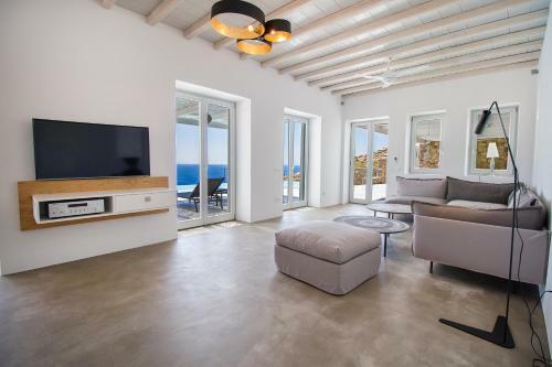 Anarina Villas & Suites Mykonos Elia Beach