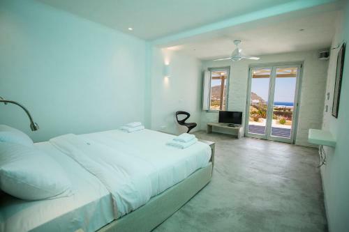 Anarina Villas & Suites Mykonos Elia Beach