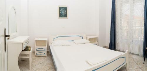 Hotel Anna Studios & Apartments
