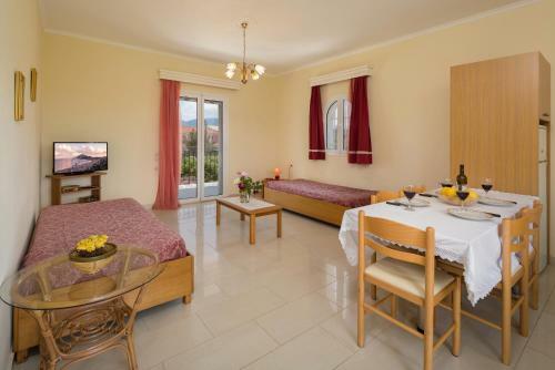4 Rooms