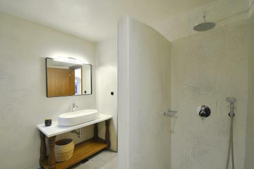 Villa Kalathos Square Luxury Suites