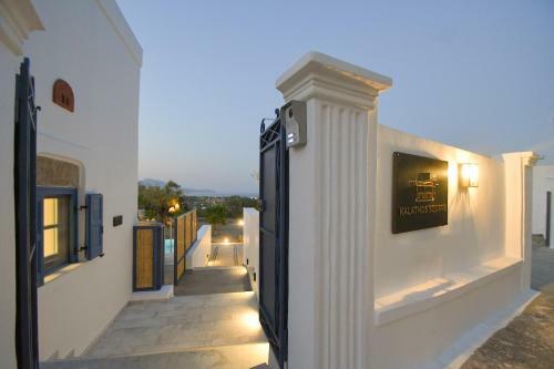 Villa Kalathos Square Luxury Suites