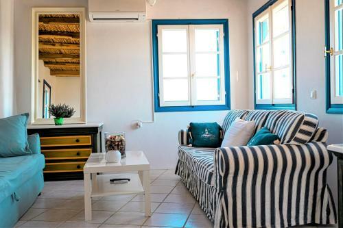 Posada Paros Hidden Gem - Seaview Cycladic Escape