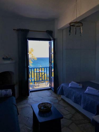 Cavos Studio By The Sea