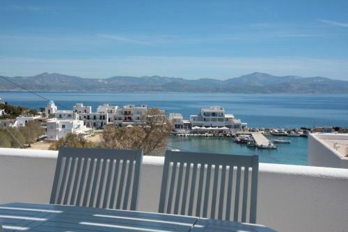 Just Blue With Amazing Sea Views In Piso Livadi