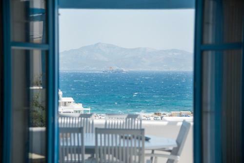 Just Blue With Amazing Sea Views In Piso Livadi