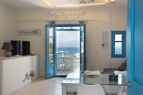 Just Blue With Amazing Sea Views In Piso Livadi