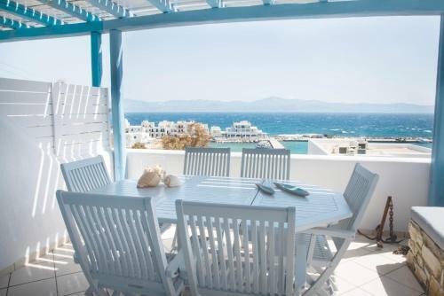 Just Blue With Amazing Sea Views In Piso Livadi