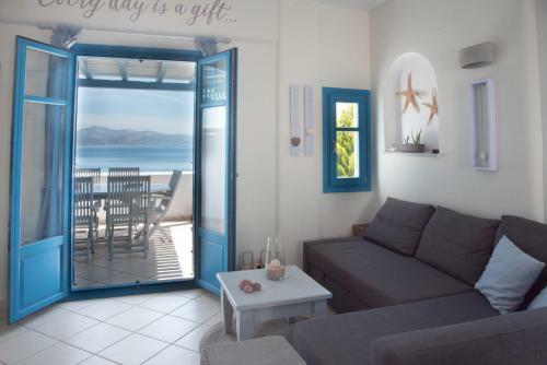 Just Blue With Amazing Sea Views In Piso Livadi