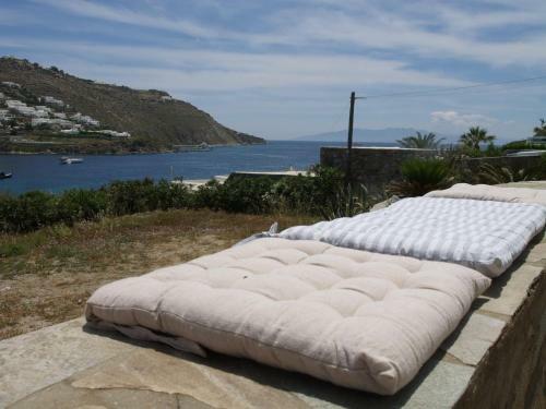 Ornos Seaside Blue Villas