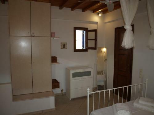 Ornos Seaside Blue Villas