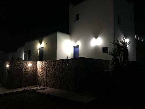 Ornos Seaside Blue Villas