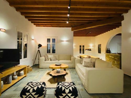 Patron Pool Villa By Mykonos & More