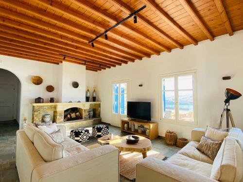 Patron Pool Villa By Mykonos & More