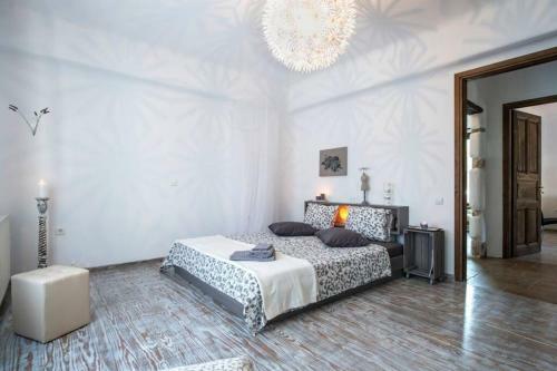 Villa Aspries With Stunning Sunset Sea View