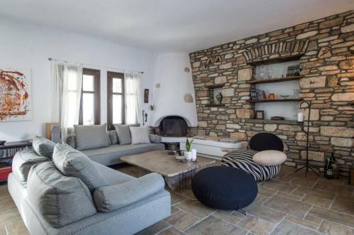 Villa Aspries With Stunning Sunset Sea View