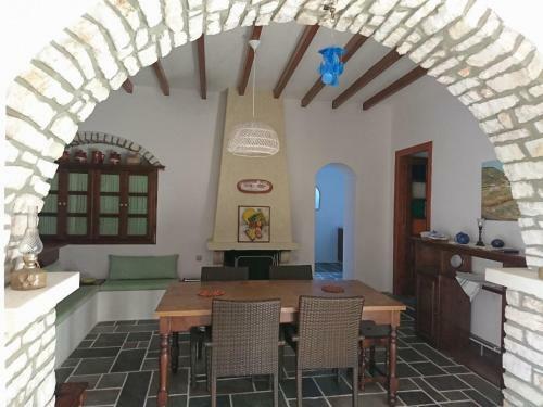 Traditional Stonehouse For 4 Ppl In Paros