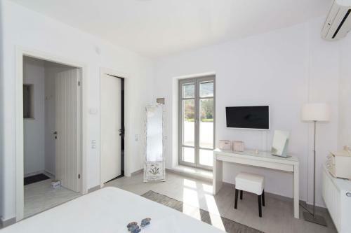 Parian Hill Residence Villa