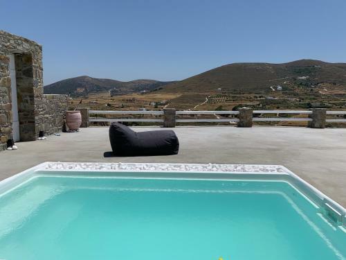 Parian White Luxury Apartments