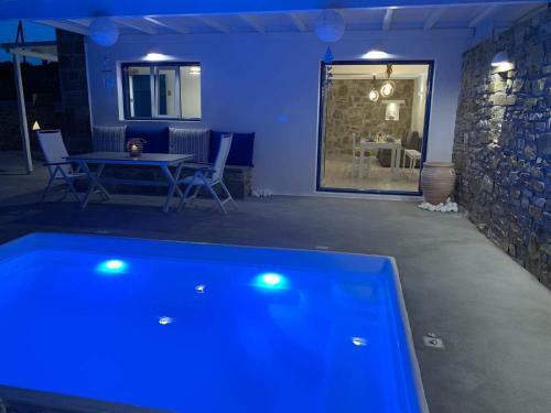 Parian White Luxury Apartments