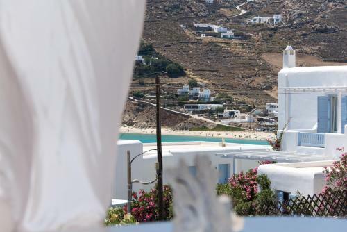 Luxury Sea View Apartment With Shared Pool