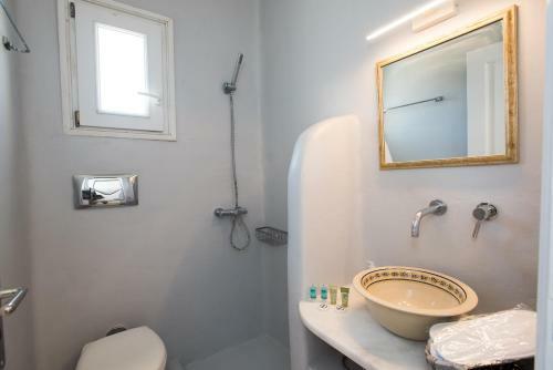 Luxury Sea View Apartment With Shared Pool