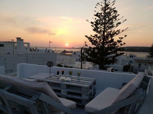 Great Sea-view 2bd Apartment @ Paros