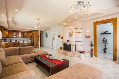 Ruby Apartment