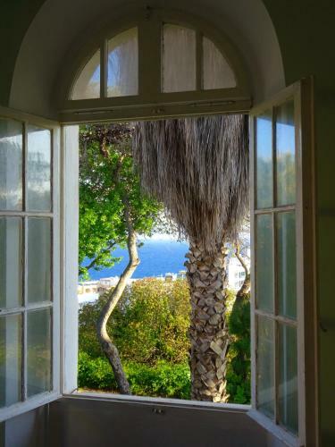 Romantic Rooms With Stunning Sea View