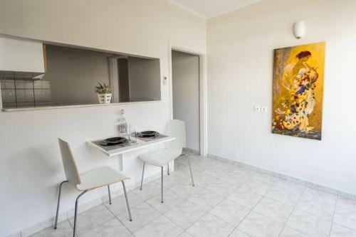 Rhodes Center Apartment