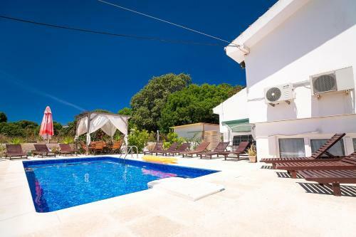 Artzy Villa