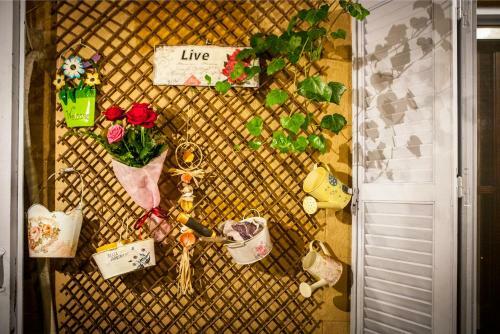 The Eclectic Yard Home -famous For Its Design